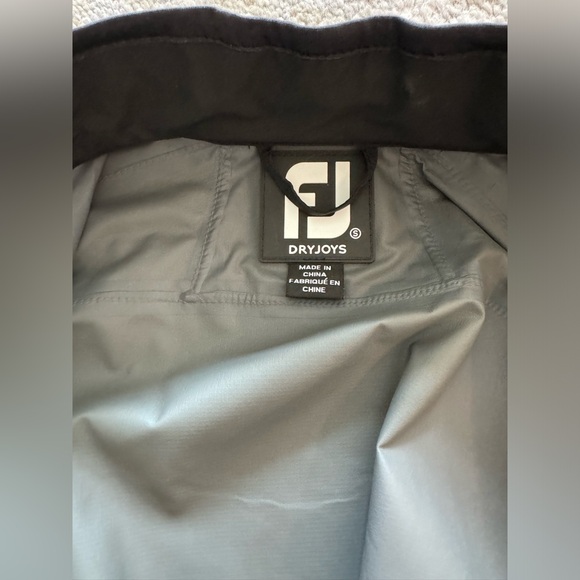 Foot Joy HydroLite Zip-Off Sleeves Rain Jacket - Picture 7 of 11